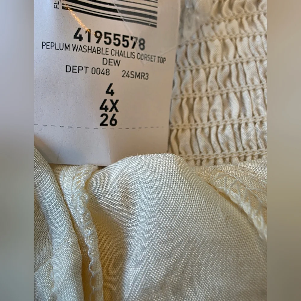 Torrid Plus Size 4X Challis Corset Top Ivory dew Smocked Back New w/ Tags - Picture 5 of 12